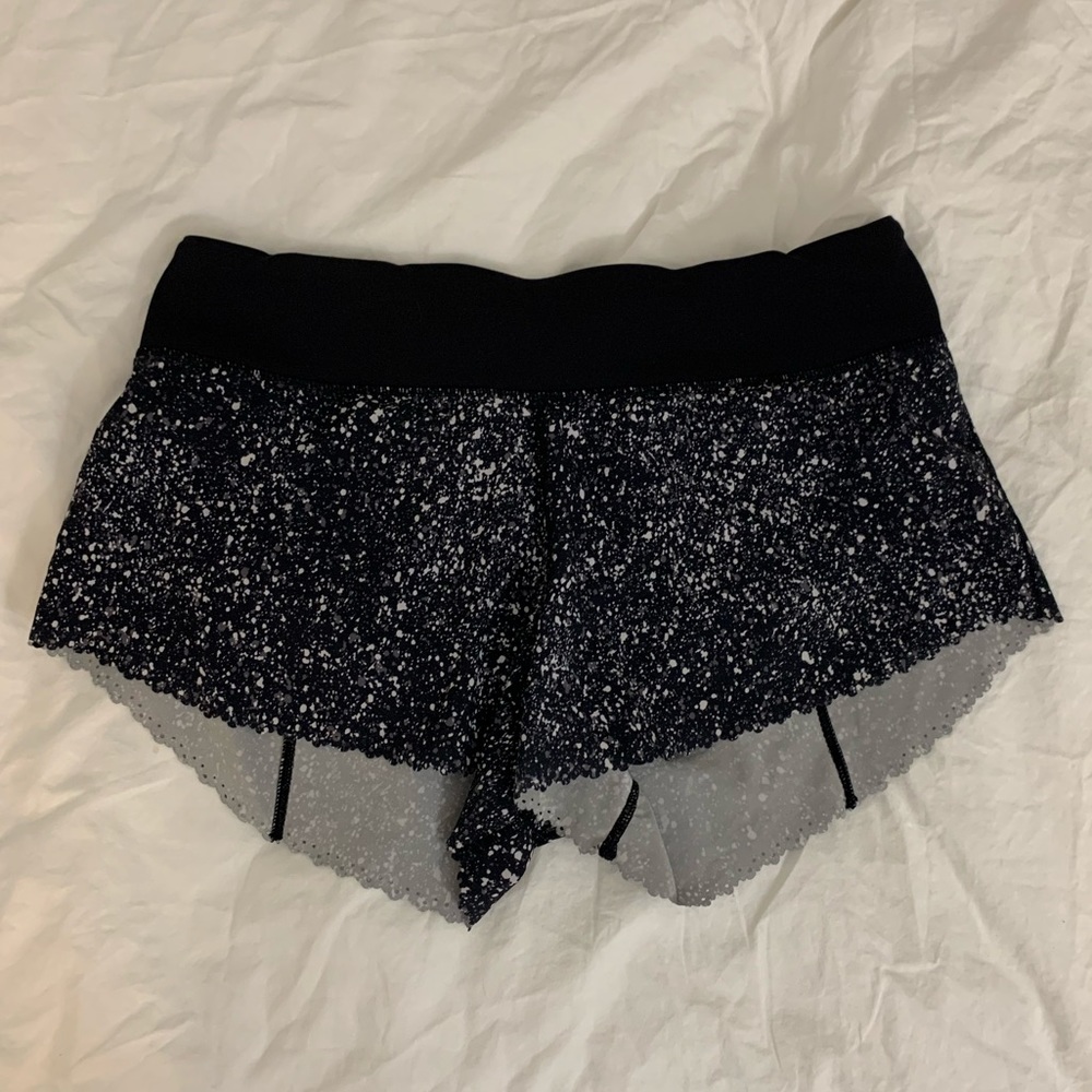 Lululemon black splatter patten running shorts